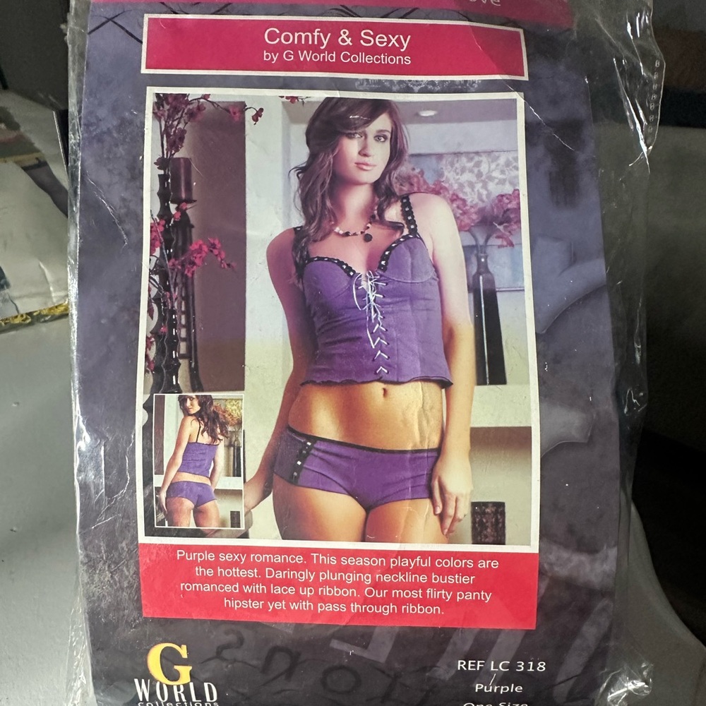 DEADSTOCK y2k 2 piece set comfy sexy by G world. One size new in package